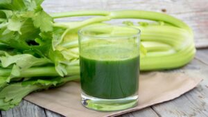 nước ép cần tây ngăn ngừa suy thận
