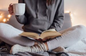 đọc sách để ngủ nhanh và sâu